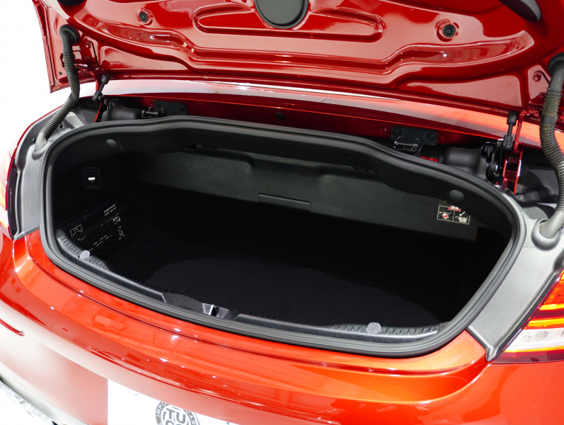 AMG Cクラス C63S ｶﾌﾞﾘｵﾚ ﾚｰﾀﾞｰSP　正規D車 後期ﾓﾃﾞﾙ 510ps 黒幌 赤黒ﾅｯﾊﾟ革 ﾅﾋﾞTV ﾌﾞﾙﾒｽﾀｰ ﾍｯﾄﾞｱｯﾌﾟﾃﾞｨｽﾌﾟﾚｲ ﾊﾟﾌｫｰﾏﾝｽEX ﾊﾟﾌｫｰﾏﾝｽｽﾃｱﾘﾝｸﾞ 専用19/20AW　2年保証