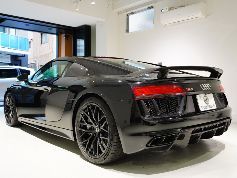 アウディ R8 5.2 FSI V10 Plus Quattro　正規D車 左H ﾌｧｲﾝﾊﾞｯﾊﾟｽﾎﾟｰﾂｼｰﾄ 純正MMIﾅﾋﾞ ｶｰﾎﾞﾝｾﾗﾐｯｸﾌﾞﾚｰｷ ｶｰﾎﾞﾝｴｸｽﾃﾘｱ ﾚｰｻﾞｰLED OP20ｲﾝﾁAW FABSPEEDﾏﾌﾗｰ　2年保証