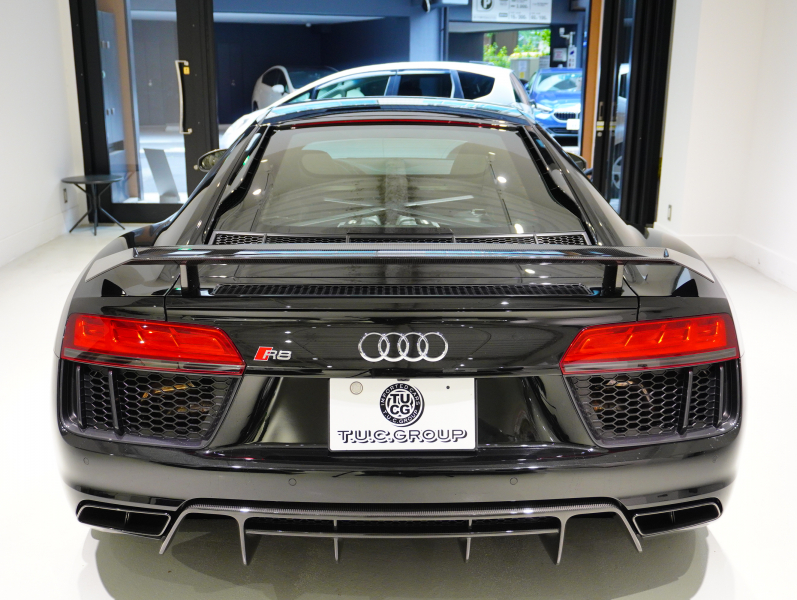 アウディ R8 5.2 FSI V10 Plus Quattro　正規D車 左H ﾌｧｲﾝﾊﾞｯﾊﾟｽﾎﾟｰﾂｼｰﾄ 純正MMIﾅﾋﾞ ｶｰﾎﾞﾝｾﾗﾐｯｸﾌﾞﾚｰｷ ｶｰﾎﾞﾝｴｸｽﾃﾘｱ ﾚｰｻﾞｰLED OP20ｲﾝﾁAW FABSPEEDﾏﾌﾗｰ　2年保証
