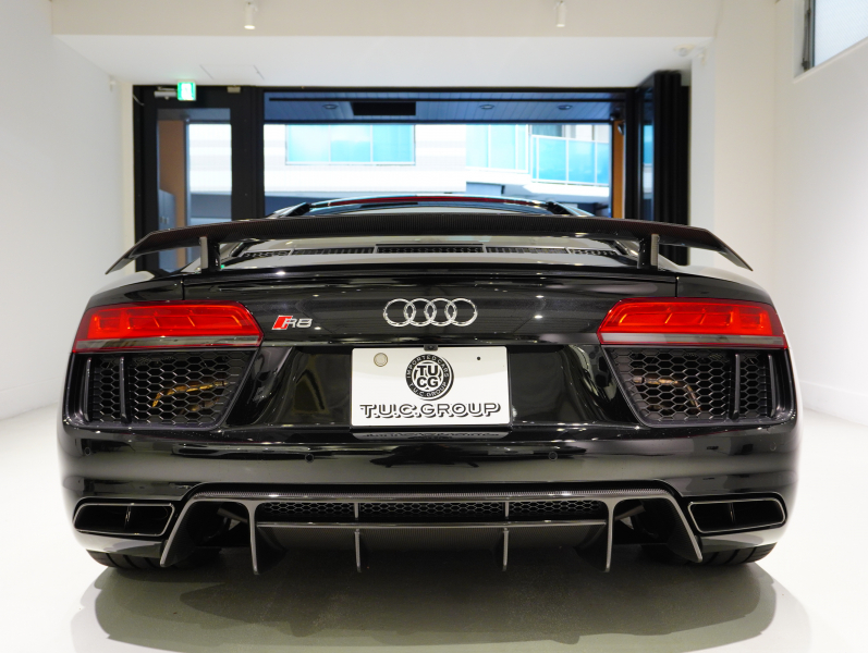 アウディ R8 5.2 FSI V10 Plus Quattro　正規D車 左H ﾌｧｲﾝﾊﾞｯﾊﾟｽﾎﾟｰﾂｼｰﾄ 純正MMIﾅﾋﾞ ｶｰﾎﾞﾝｾﾗﾐｯｸﾌﾞﾚｰｷ ｶｰﾎﾞﾝｴｸｽﾃﾘｱ ﾚｰｻﾞｰLED OP20ｲﾝﾁAW FABSPEEDﾏﾌﾗｰ　2年保証