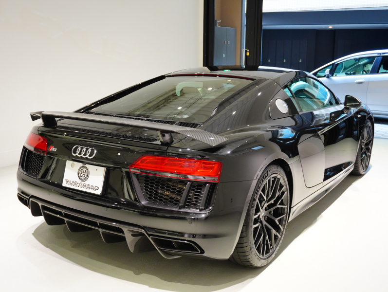 アウディ R8 5.2 FSI V10 Plus Quattro　正規D車 左H ﾌｧｲﾝﾊﾞｯﾊﾟｽﾎﾟｰﾂｼｰﾄ 純正MMIﾅﾋﾞ ｶｰﾎﾞﾝｾﾗﾐｯｸﾌﾞﾚｰｷ ｶｰﾎﾞﾝｴｸｽﾃﾘｱ ﾚｰｻﾞｰLED OP20ｲﾝﾁAW FABSPEEDﾏﾌﾗｰ　2年保証