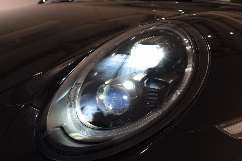 ポルシェ 911(Type991.2) カレラGTS スポーツクロノPKG 1オーナー 正規D車 エントリーD フルレザーインテリア ボルドーレッド&ブラックレザー ベンチレーター PCMナビ Bカメラ 20AW 2年保証