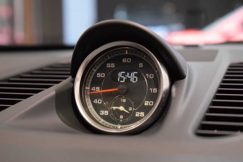 ポルシェ 911(Type991.2) カレラGTS スポーツクロノPKG 1オーナー 正規D車 エントリーD フルレザーインテリア ボルドーレッド&ブラックレザー ベンチレーター PCMナビ Bカメラ 20AW 2年保証