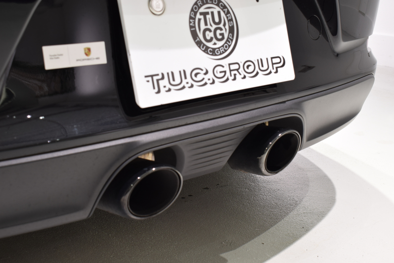 ポルシェ 911(Type991.2) カレラGTS スポーツクロノPKG 1オーナー 正規D車 エントリーD フルレザーインテリア ボルドーレッド&ブラックレザー ベンチレーター PCMナビ Bカメラ 20AW 2年保証