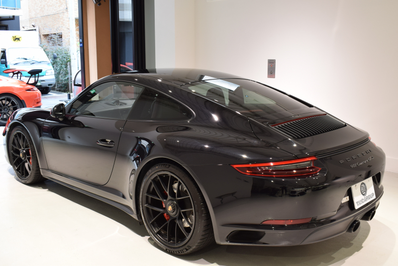 ポルシェ 911(Type991.2) カレラGTS スポーツクロノPKG 1オーナー 正規D車 エントリーD フルレザーインテリア ボルドーレッド&ブラックレザー ベンチレーター PCMナビ Bカメラ 20AW 2年保証