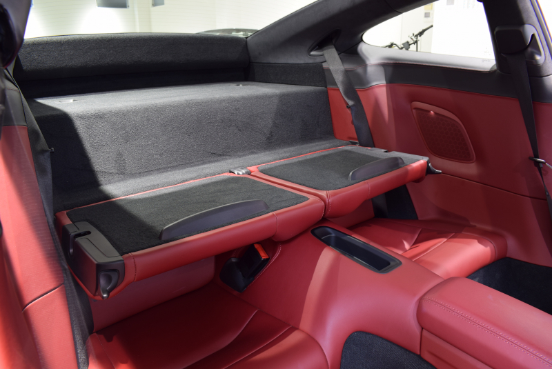 ポルシェ 911(Type991.2) カレラGTS スポーツクロノPKG 1オーナー 正規D車 エントリーD フルレザーインテリア ボルドーレッド&ブラックレザー ベンチレーター PCMナビ Bカメラ 20AW 2年保証