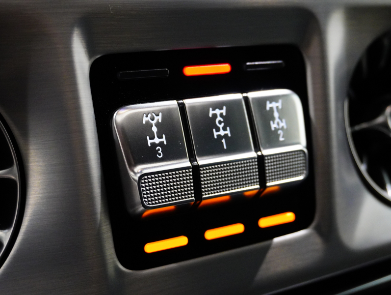 AMG Gクラス G63 AMGﾚｻﾞｰｴｸｽｸﾙｰｼﾌﾞPKG　正規D車 1ｵｰﾅｰ 左H Meｺﾈｸﾄ 黒革 ｻﾝﾙｰﾌ 純正ﾅﾋﾞTV Burmester AMGﾊﾟﾌｫｰﾏﾝｽEX AMG20ｲﾝﾁAW　2年保証