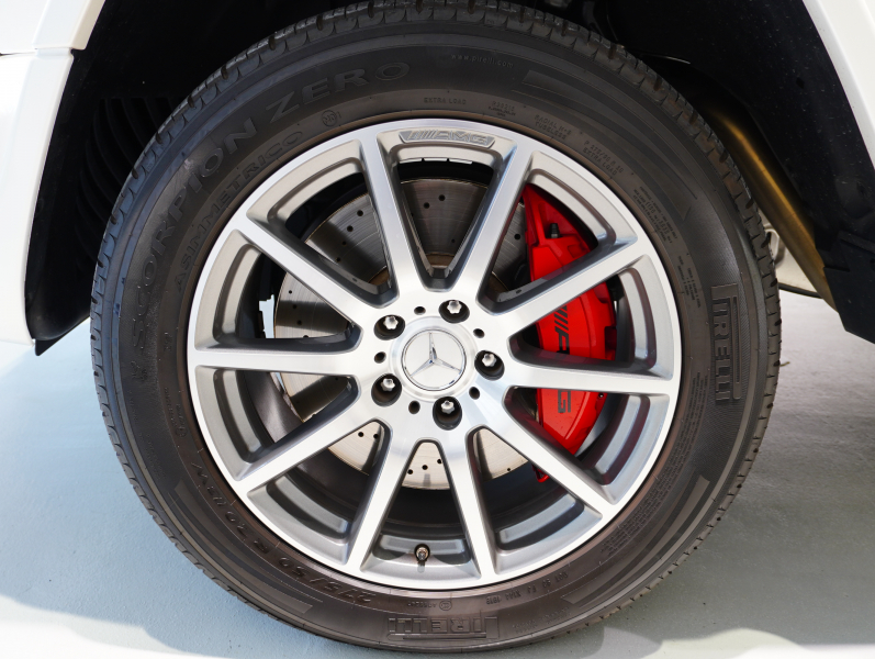 AMG Gクラス G63 AMGﾚｻﾞｰｴｸｽｸﾙｰｼﾌﾞPKG　正規D車 1ｵｰﾅｰ 左H Meｺﾈｸﾄ 黒革 ｻﾝﾙｰﾌ 純正ﾅﾋﾞTV Burmester AMGﾊﾟﾌｫｰﾏﾝｽEX AMG20ｲﾝﾁAW　2年保証