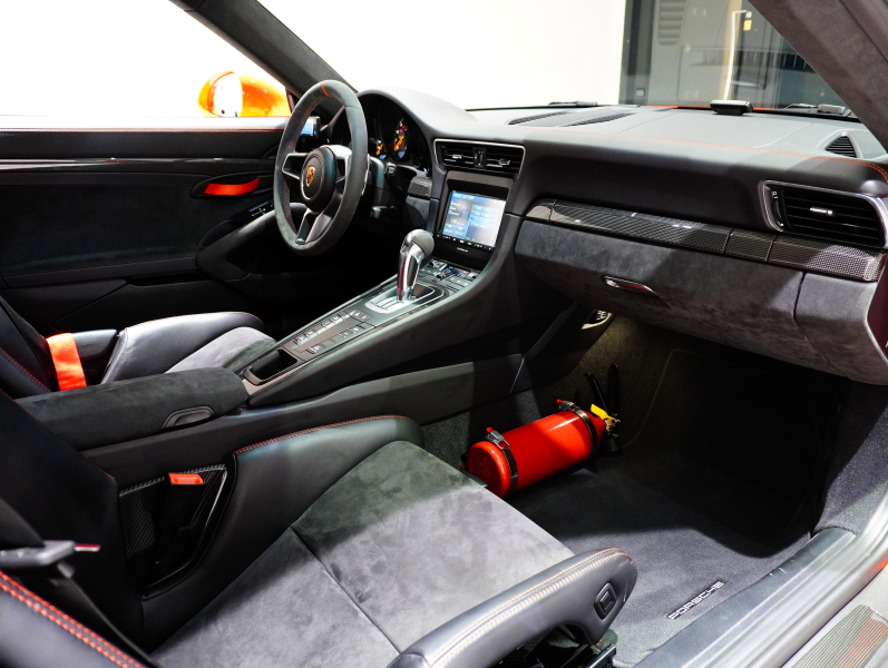 ポルシェ 911(Type991.1) GT3 RS 正規D車 左H カーボンバケット カーボン&フルレザーインテリア Fリフター スポエグ ナビTV OPカラー 2年保証付