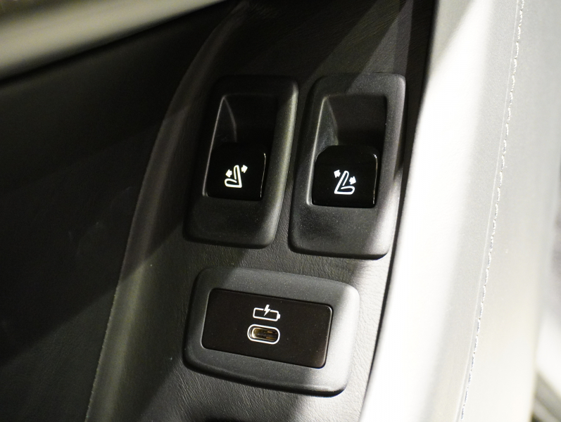 ロールスロイス カリナン 6.75 4WD Black Badge　正規D車 左H Starlight Headliner ACC 黒革 ｼｰﾄﾋｰﾀｰ&ﾍﾞﾝﾁﾚｰﾀｰ 純正HDDﾅﾋﾞTV 360ｶﾒﾗ RR刺繍 ﾗﾑｳｰﾙﾌﾛｱﾏｯﾄ 専用22ｲﾝﾁAW