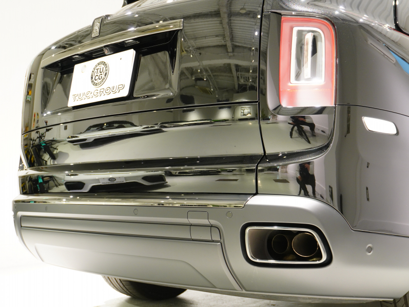 ロールスロイス カリナン 6.75 4WD Black Badge　正規D車 左H Starlight Headliner ACC 黒革 ｼｰﾄﾋｰﾀｰ&ﾍﾞﾝﾁﾚｰﾀｰ 純正HDDﾅﾋﾞTV 360ｶﾒﾗ RR刺繍 ﾗﾑｳｰﾙﾌﾛｱﾏｯﾄ 専用22ｲﾝﾁAW