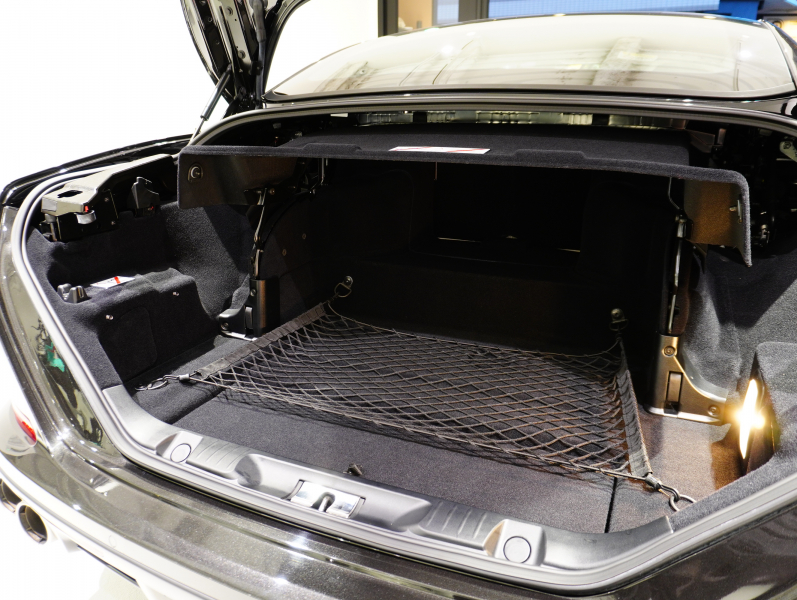 フェラーリ カリフォルニアT F1 DCT　正規D車 左H 希少OPｶﾗｰ ﾎﾜｲﾄﾚｻﾞｰ&ﾌﾞﾗｯｸｽﾃｯﾁ 純正ﾅﾋﾞ ｶｰﾎﾞﾝLEDｽﾃｱ ｽﾎﾟｰﾂｴｷｿﾞｰｽﾄ Bｶﾒﾗ 電格ﾐﾗｰ OP鍛造20AW