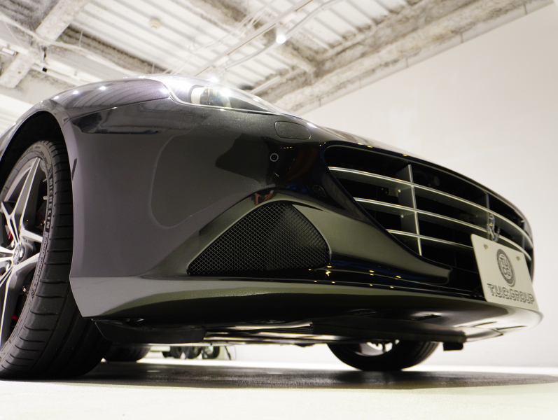 フェラーリ カリフォルニアT F1 DCT　正規D車 左H 希少OPｶﾗｰ ﾎﾜｲﾄﾚｻﾞｰ&ﾌﾞﾗｯｸｽﾃｯﾁ 純正ﾅﾋﾞ ｶｰﾎﾞﾝLEDｽﾃｱ ｽﾎﾟｰﾂｴｷｿﾞｰｽﾄ Bｶﾒﾗ 電格ﾐﾗｰ OP鍛造20AW