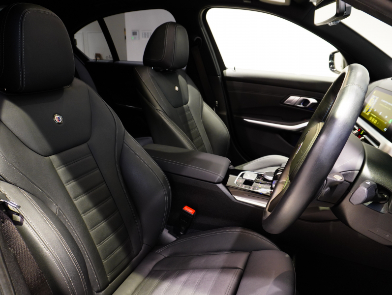 アルピナ D3 S Limousine Allrad ﾗｸﾞｼﾞｭｱﾘｰPKG　正規D車 右H OPｶﾗｰ ACC ｳﾞｧｰﾈｽｶ黒革 ｻﾝﾙｰﾌ 純正iDriveﾅﾋﾞ harman/kardon ｸﾗｼｯｸ20AW　2年保証