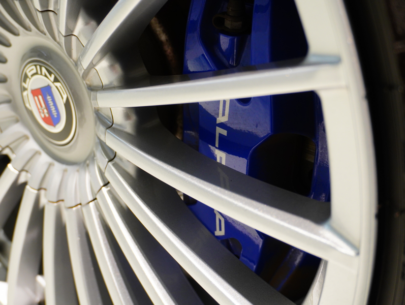 アルピナ D3 S Limousine Allrad ﾗｸﾞｼﾞｭｱﾘｰPKG　正規D車 右H OPｶﾗｰ ACC ｳﾞｧｰﾈｽｶ黒革 ｻﾝﾙｰﾌ 純正iDriveﾅﾋﾞ harman/kardon ｸﾗｼｯｸ20AW　2年保証