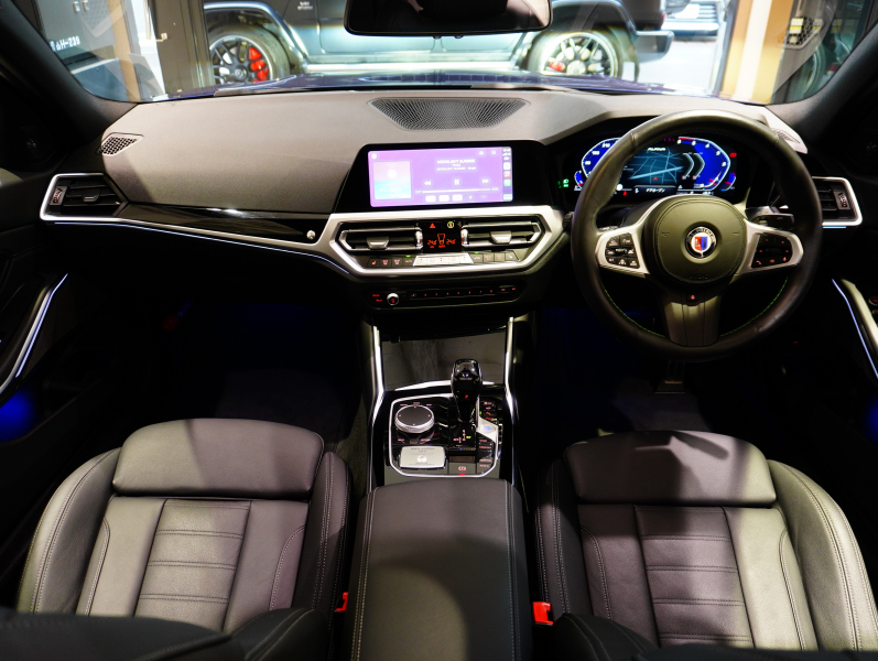 アルピナ D3 S Limousine Allrad ﾗｸﾞｼﾞｭｱﾘｰPKG　正規D車 右H OPｶﾗｰ ACC ｳﾞｧｰﾈｽｶ黒革 ｻﾝﾙｰﾌ 純正iDriveﾅﾋﾞ harman/kardon ｸﾗｼｯｸ20AW　2年保証