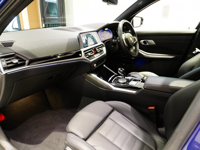 アルピナ D3 S Limousine Allrad ﾗｸﾞｼﾞｭｱﾘｰPKG　正規D車 右H OPｶﾗｰ ACC ｳﾞｧｰﾈｽｶ黒革 ｻﾝﾙｰﾌ 純正iDriveﾅﾋﾞ harman/kardon ｸﾗｼｯｸ20AW　2年保証