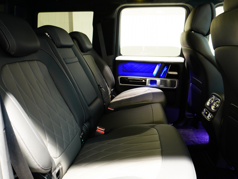 メルセデスベンツ Gクラス G400d ﾏﾇﾌｧｸﾄｩｰｱｴﾃﾞｨｼｮﾝ　正規D車 特別仕様 右H 黒革 ｻﾝﾙｰﾌ 純正ﾅﾋﾞTV ｱﾀﾞﾌﾟﾃｨﾌﾞﾀﾞﾝﾋﾟﾝｸﾞ 専用AMG20AW BRABUSﾘｯﾌﾟ　新車保証