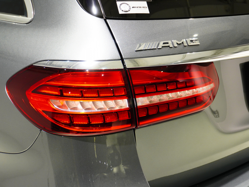 AMG Eクラス E63S 4MATIC+ ﾜｺﾞﾝ ｴｸｽｸﾙｰｼﾌﾞ&ｶｰﾎﾞﾝPKG　正規D車 左H AMGｶｰﾎﾞﾝｾﾗﾐｯｸﾌﾞﾚｰｷ ﾍﾞｰｼﾞｭ革 ﾍﾞﾝﾁﾚｰﾀｰ ﾊﾟﾉﾗﾏSR 純正MBUXﾅﾋﾞ Burmester AMGﾊﾟﾌｫｰﾏﾝｽｴｸﾞｿﾞｰｽﾄ ﾛﾜﾘﾝｸﾞｷｯﾄ 20AW　2年保証