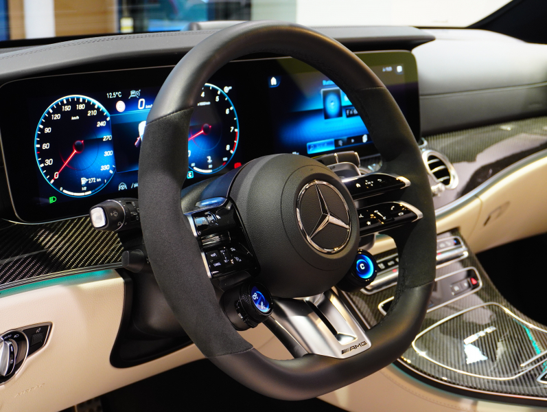 AMG Eクラス E63S 4MATIC+ ﾜｺﾞﾝ ｴｸｽｸﾙｰｼﾌﾞ&ｶｰﾎﾞﾝPKG　正規D車 左H AMGｶｰﾎﾞﾝｾﾗﾐｯｸﾌﾞﾚｰｷ ﾍﾞｰｼﾞｭ革 ﾍﾞﾝﾁﾚｰﾀｰ ﾊﾟﾉﾗﾏSR 純正MBUXﾅﾋﾞ Burmester AMGﾊﾟﾌｫｰﾏﾝｽｴｸﾞｿﾞｰｽﾄ ﾛﾜﾘﾝｸﾞｷｯﾄ 20AW　2年保証