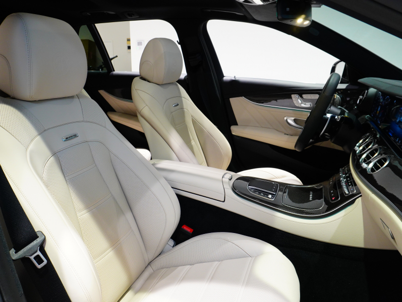 AMG Eクラス E63S 4MATIC+ ﾜｺﾞﾝ ｴｸｽｸﾙｰｼﾌﾞ&ｶｰﾎﾞﾝPKG　正規D車 左H AMGｶｰﾎﾞﾝｾﾗﾐｯｸﾌﾞﾚｰｷ ﾍﾞｰｼﾞｭ革 ﾍﾞﾝﾁﾚｰﾀｰ ﾊﾟﾉﾗﾏSR 純正MBUXﾅﾋﾞ Burmester AMGﾊﾟﾌｫｰﾏﾝｽｴｸﾞｿﾞｰｽﾄ ﾛﾜﾘﾝｸﾞｷｯﾄ 20AW　2年保証