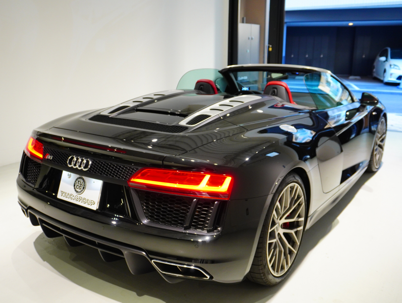 アウディ R8 ｽﾊﾟｲﾀﾞｰ 5.2 FSI V10 Quattro　正規D車 左H ﾚｯﾄﾞﾌｧｲﾝﾅｯﾊﾟﾚｻﾞｰｽﾎﾟｰﾂｼｰﾄ ﾌﾙﾚｻﾞｰﾄﾘﾑ 純正MMIﾅﾋﾞ ﾊﾞｰﾁｬﾙｺｯｸﾋﾟｯﾄ OP20ｲﾝﾁAW　2年保証