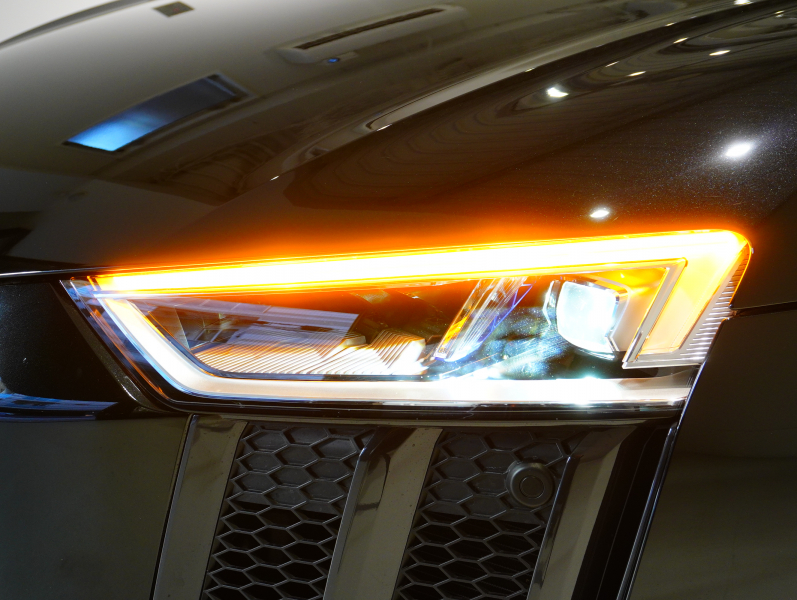 アウディ R8 ｽﾊﾟｲﾀﾞｰ 5.2 FSI V10 Quattro　正規D車 左H ﾚｯﾄﾞﾌｧｲﾝﾅｯﾊﾟﾚｻﾞｰｽﾎﾟｰﾂｼｰﾄ ﾌﾙﾚｻﾞｰﾄﾘﾑ 純正MMIﾅﾋﾞ ﾊﾞｰﾁｬﾙｺｯｸﾋﾟｯﾄ OP20ｲﾝﾁAW　2年保証