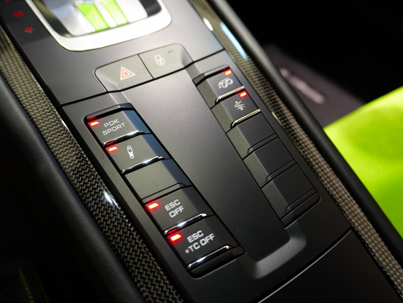 ポルシェ 911(Type991.2) GT3 RS ｸﾗﾌﾞｽﾎﾟｰﾂ&ｽﾎﾟｰﾂｸﾛﾉPKG　正規D車 1ｵｰﾅｰ Fﾘﾌﾀｰ ｶｰﾎﾞﾝﾊﾞｹｯﾄ PCMﾅﾋﾞ Bｶﾒﾗ BOSEｻｳﾝﾄﾞ LEDﾍｯﾄﾞﾗｲﾄPDLS+ 20&21ｲﾝﾁAW