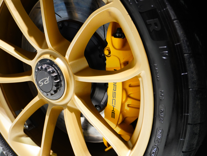 ポルシェ 911(Type991.2) GT3 RS ｸﾗﾌﾞｽﾎﾟｰﾂ&ｽﾎﾟｰﾂｸﾛﾉPKG　正規D車 1ｵｰﾅｰ Fﾘﾌﾀｰ ｶｰﾎﾞﾝﾊﾞｹｯﾄ PCMﾅﾋﾞ Bｶﾒﾗ BOSEｻｳﾝﾄﾞ LEDﾍｯﾄﾞﾗｲﾄPDLS+ 20&21ｲﾝﾁAW