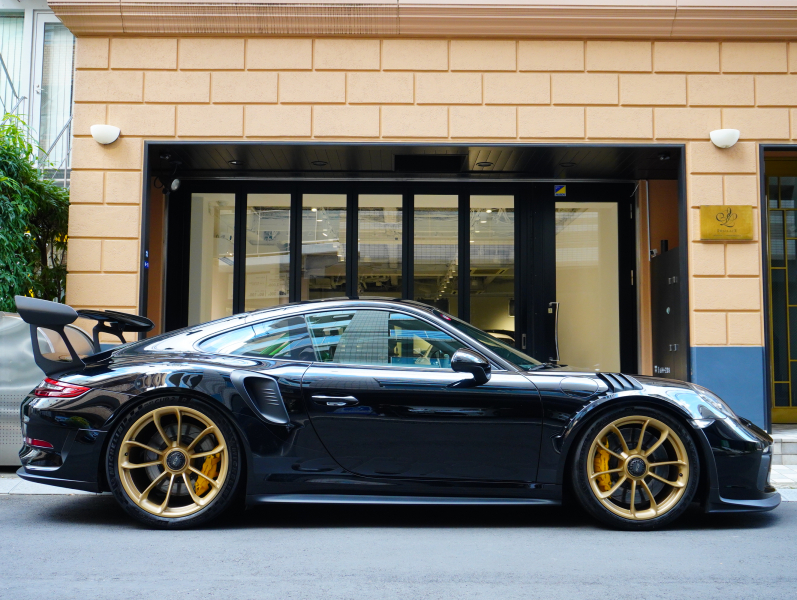 ポルシェ 911(Type991.2) GT3 RS ｸﾗﾌﾞｽﾎﾟｰﾂ&ｽﾎﾟｰﾂｸﾛﾉPKG　正規D車 1ｵｰﾅｰ Fﾘﾌﾀｰ ｶｰﾎﾞﾝﾊﾞｹｯﾄ PCMﾅﾋﾞ Bｶﾒﾗ BOSEｻｳﾝﾄﾞ LEDﾍｯﾄﾞﾗｲﾄPDLS+ 20&21ｲﾝﾁAW