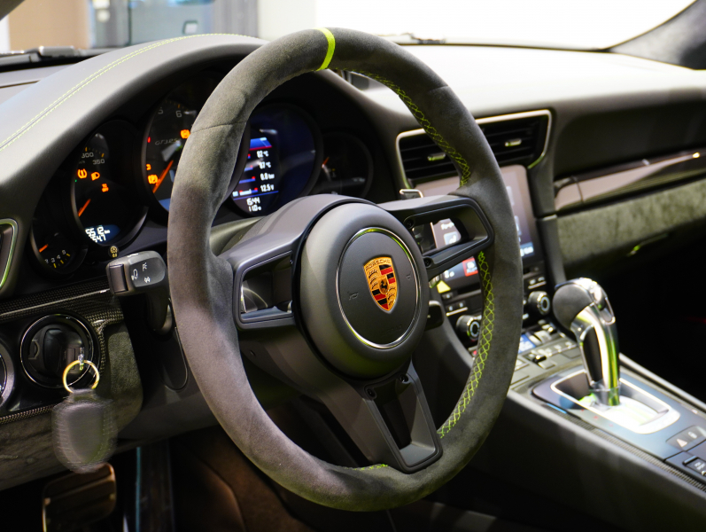 ポルシェ 911(Type991.2) GT3 RS ｸﾗﾌﾞｽﾎﾟｰﾂ&ｽﾎﾟｰﾂｸﾛﾉPKG　正規D車 1ｵｰﾅｰ Fﾘﾌﾀｰ ｶｰﾎﾞﾝﾊﾞｹｯﾄ PCMﾅﾋﾞ Bｶﾒﾗ BOSEｻｳﾝﾄﾞ LEDﾍｯﾄﾞﾗｲﾄPDLS+ 20&21ｲﾝﾁAW