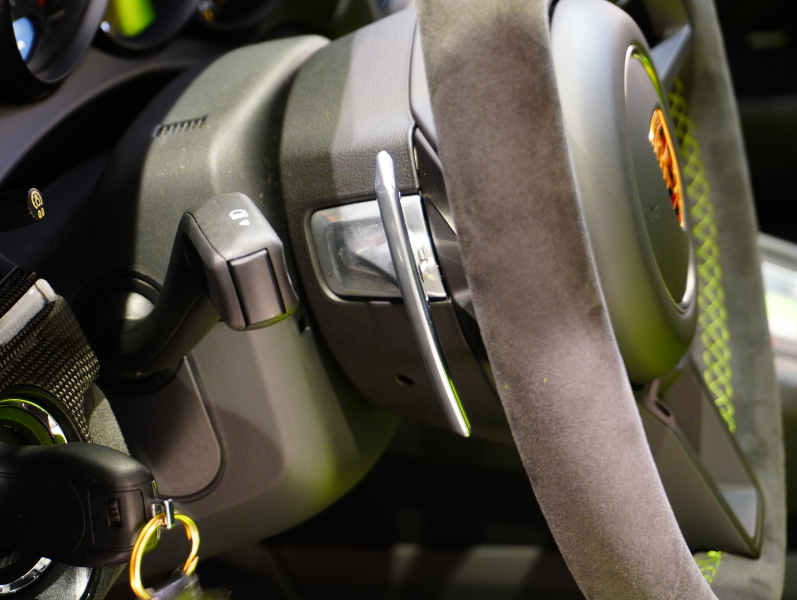 ポルシェ 911(Type991.2) GT3 RS ｸﾗﾌﾞｽﾎﾟｰﾂ&ｽﾎﾟｰﾂｸﾛﾉPKG　正規D車 1ｵｰﾅｰ Fﾘﾌﾀｰ ｶｰﾎﾞﾝﾊﾞｹｯﾄ PCMﾅﾋﾞ Bｶﾒﾗ BOSEｻｳﾝﾄﾞ LEDﾍｯﾄﾞﾗｲﾄPDLS+ 20&21ｲﾝﾁAW