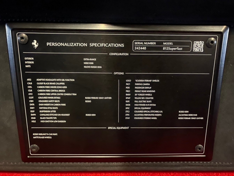 フェラーリ 812 スーパーファスト F1 DCT　正規D車 左H ｶｰﾎﾞﾝﾌｧｲﾊﾞｰﾄﾞﾗｲﾊﾞｰｿﾞｰﾝ+LEDｽﾃｱﾘﾝｸﾞ ｻｽﾍﾟﾝｼｮﾝﾘﾌﾀｰ ﾌﾙ電動ﾃﾞｲﾄﾅｼｰﾄ 純正ﾅﾋﾞ ﾊﾟｰｷﾝｸﾞｶﾒﾗ ｶｰﾎﾞﾝｲﾝﾃﾘｱ ﾊﾟｯｾﾝｼﾞｬｰﾃﾞｨｽﾌﾟﾚｲ 鍛造20AW ﾏｯﾄPPF