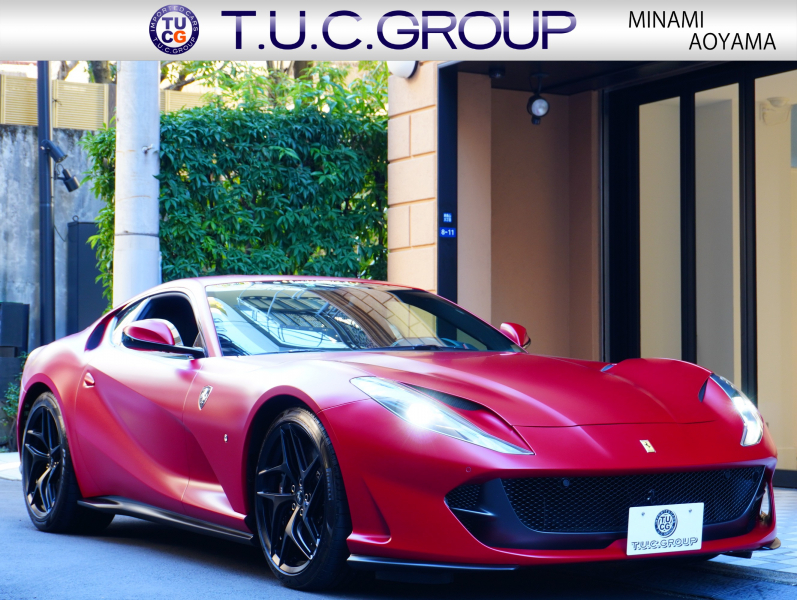 フェラーリ 812 スーパーファスト F1 DCT　正規D車 左H ｶｰﾎﾞﾝﾌｧｲﾊﾞｰﾄﾞﾗｲﾊﾞｰｿﾞｰﾝ+LEDｽﾃｱﾘﾝｸﾞ ｻｽﾍﾟﾝｼｮﾝﾘﾌﾀｰ ﾌﾙ電動ﾃﾞｲﾄﾅｼｰﾄ 純正ﾅﾋﾞ ﾊﾟｰｷﾝｸﾞｶﾒﾗ ｶｰﾎﾞﾝｲﾝﾃﾘｱ ﾊﾟｯｾﾝｼﾞｬｰﾃﾞｨｽﾌﾟﾚｲ 鍛造20AW ﾏｯﾄPPF