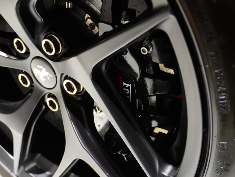 フェラーリ 812 スーパーファスト F1 DCT　正規D車 左H ｶｰﾎﾞﾝﾌｧｲﾊﾞｰﾄﾞﾗｲﾊﾞｰｿﾞｰﾝ+LEDｽﾃｱﾘﾝｸﾞ ｻｽﾍﾟﾝｼｮﾝﾘﾌﾀｰ ﾌﾙ電動ﾃﾞｲﾄﾅｼｰﾄ 純正ﾅﾋﾞ ﾊﾟｰｷﾝｸﾞｶﾒﾗ ｶｰﾎﾞﾝｲﾝﾃﾘｱ ﾊﾟｯｾﾝｼﾞｬｰﾃﾞｨｽﾌﾟﾚｲ 鍛造20AW ﾏｯﾄPPF