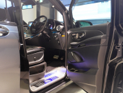 メルセデスベンツ Vクラス V220d ｽﾎﾟｰﾂﾛﾝｸﾞ ﾚｰﾀﾞｰP　ﾏｲﾊﾞｯﾊ仕様 ｴｸﾞｾｸﾃｨﾌﾞｼｰﾄ TVﾓﾆﾀｰ付ﾊﾟｰﾃｰｼｮﾝ 4人乗り ﾂｰﾄﾝﾗｯﾋﾟﾝｸﾞ　2年保証付