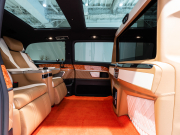 メルセデスベンツ Vクラス V220d ｽﾎﾟｰﾂﾛﾝｸﾞ ﾚｰﾀﾞｰP　ﾏｲﾊﾞｯﾊ仕様 ｴｸﾞｾｸﾃｨﾌﾞｼｰﾄ TVﾓﾆﾀｰ付ﾊﾟｰﾃｰｼｮﾝ 4人乗り ﾂｰﾄﾝｶﾗｰ　2年保証付