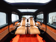 メルセデスベンツ Vクラス V220d ｽﾎﾟｰﾂﾛﾝｸﾞ ﾚｰﾀﾞｰP　ﾏｲﾊﾞｯﾊ仕様 ｴｸﾞｾｸﾃｨﾌﾞｼｰﾄ TVﾓﾆﾀｰ付ﾊﾟｰﾃｰｼｮﾝ 4人乗り ﾂｰﾄﾝｶﾗｰ　2年保証付