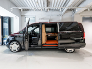 メルセデスベンツ Vクラス V220d ｽﾎﾟｰﾂﾛﾝｸﾞ ﾚｰﾀﾞｰP　ﾏｲﾊﾞｯﾊ仕様 ｴｸﾞｾｸﾃｨﾌﾞｼｰﾄ TVﾓﾆﾀｰ付ﾊﾟｰﾃｰｼｮﾝ 4人乗り ﾂｰﾄﾝｶﾗｰ　2年保証付