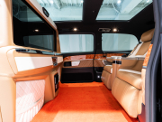 メルセデスベンツ Vクラス V220d ｽﾎﾟｰﾂﾛﾝｸﾞ ﾚｰﾀﾞｰP　ﾏｲﾊﾞｯﾊ仕様 ｴｸﾞｾｸﾃｨﾌﾞｼｰﾄ TVﾓﾆﾀｰ付ﾊﾟｰﾃｰｼｮﾝ 4人乗り ﾂｰﾄﾝｶﾗｰ　2年保証付