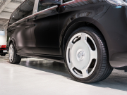 メルセデスベンツ Vクラス V220d ｽﾎﾟｰﾂﾛﾝｸﾞ ﾚｰﾀﾞｰP　ﾏｲﾊﾞｯﾊ仕様 ｴｸﾞｾｸﾃｨﾌﾞｼｰﾄ TVﾓﾆﾀｰ付ﾊﾟｰﾃｰｼｮﾝ 4人乗り ﾂｰﾄﾝｶﾗｰ　2年保証付