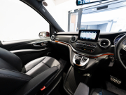 メルセデスベンツ Vクラス V220d ｽﾎﾟｰﾂﾛﾝｸﾞ ﾚｰﾀﾞｰP　ﾏｲﾊﾞｯﾊ仕様 ｴｸﾞｾｸﾃｨﾌﾞｼｰﾄ TVﾓﾆﾀｰ付ﾊﾟｰﾃｰｼｮﾝ 4人乗り ﾂｰﾄﾝｶﾗｰ　2年保証付