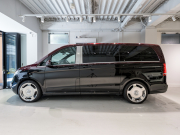 メルセデスベンツ Vクラス V220d ｽﾎﾟｰﾂﾛﾝｸﾞ ﾚｰﾀﾞｰP　ﾏｲﾊﾞｯﾊ仕様 ｴｸﾞｾｸﾃｨﾌﾞｼｰﾄ TVﾓﾆﾀｰ付ﾊﾟｰﾃｰｼｮﾝ 4人乗り ﾂｰﾄﾝｶﾗｰ　2年保証付