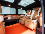 メルセデスベンツ Vクラス V220d ｽﾎﾟｰﾂﾛﾝｸﾞ ﾚｰﾀﾞｰP　ﾏｲﾊﾞｯﾊ仕様 ｴｸﾞｾｸﾃｨﾌﾞｼｰﾄ TVﾓﾆﾀｰ付ﾊﾟｰﾃｰｼｮﾝ 4人乗り ﾂｰﾄﾝｶﾗｰ　2年保証付