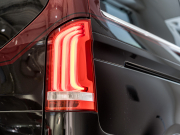 メルセデスベンツ Vクラス V220d ｽﾎﾟｰﾂﾛﾝｸﾞ ﾚｰﾀﾞｰP　ﾏｲﾊﾞｯﾊ仕様 ｴｸﾞｾｸﾃｨﾌﾞｼｰﾄ TVﾓﾆﾀｰ付ﾊﾟｰﾃｰｼｮﾝ 4人乗り ﾂｰﾄﾝｶﾗｰ　2年保証付