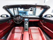 ポルシェ 911(Type991.2) ﾀｰﾎﾞ ｶﾌﾞﾘｵﾚ ｽﾎﾟｰﾂｸﾛﾉPKG　MY17 正規D車 左H ACC ｴﾝﾄﾘｰD 赤革 PCMﾅﾋﾞ TVﾁｭｰﾅｰ Bｶﾒﾗ ｶｰﾎﾞﾝｲﾝﾃﾘｱPKG LEDﾍｯﾄﾞﾗｲﾄ OP20ｲﾝﾁAW　2年保証