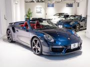 ポルシェ 911(Type991.2) ﾀｰﾎﾞ ｶﾌﾞﾘｵﾚ ｽﾎﾟｰﾂｸﾛﾉPKG　MY17 正規D車 左H ACC ｴﾝﾄﾘｰD 赤革 PCMﾅﾋﾞ TVﾁｭｰﾅｰ Bｶﾒﾗ ｶｰﾎﾞﾝｲﾝﾃﾘｱPKG LEDﾍｯﾄﾞﾗｲﾄ OP20ｲﾝﾁAW　2年保証