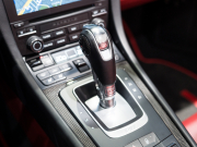 ポルシェ 911(Type991.2) ﾀｰﾎﾞ ｶﾌﾞﾘｵﾚ ｽﾎﾟｰﾂｸﾛﾉPKG　MY17 正規D車 左H ACC ｴﾝﾄﾘｰD 赤革 PCMﾅﾋﾞ TVﾁｭｰﾅｰ Bｶﾒﾗ ｶｰﾎﾞﾝｲﾝﾃﾘｱPKG LEDﾍｯﾄﾞﾗｲﾄ OP20ｲﾝﾁAW　2年保証