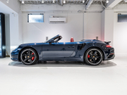 ポルシェ 911(Type991.2) ﾀｰﾎﾞ ｶﾌﾞﾘｵﾚ ｽﾎﾟｰﾂｸﾛﾉPKG　MY17 正規D車 左H ACC ｴﾝﾄﾘｰD 赤革 PCMﾅﾋﾞ TVﾁｭｰﾅｰ Bｶﾒﾗ ｶｰﾎﾞﾝｲﾝﾃﾘｱPKG LEDﾍｯﾄﾞﾗｲﾄ OP20ｲﾝﾁAW　2年保証