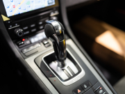 ポルシェ 911(Type991.2) GT3 ｸﾗﾌﾞｽﾎﾟｰﾂ&ｽﾎﾟｰﾂｸﾛﾉPKG　正規D車 ﾌﾛﾝﾄﾘﾌﾄ ﾚｻﾞｰｲﾝﾃﾘｱ ﾌﾙﾊﾞｹｯﾄｼｰﾄ 純正PCMﾅﾋﾞ ﾘﾊﾞｰｼﾝｸﾞｶﾒﾗ CarPlay ｷｬﾗﾗﾎﾜｲﾄ　2年保証